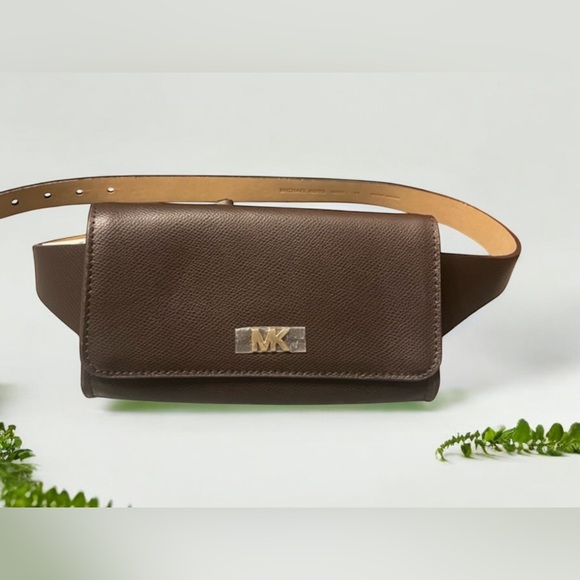 Michael Kors Leather Belt Bag - Picture 3 of 3